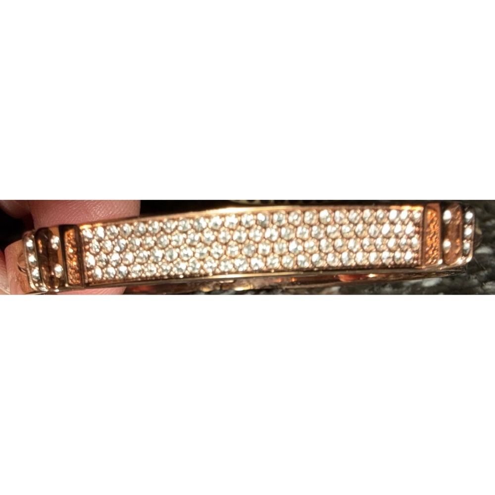 SWAROVSKI Distinct Narrow Rose
Bangle 5184154 Size M designer luxury
